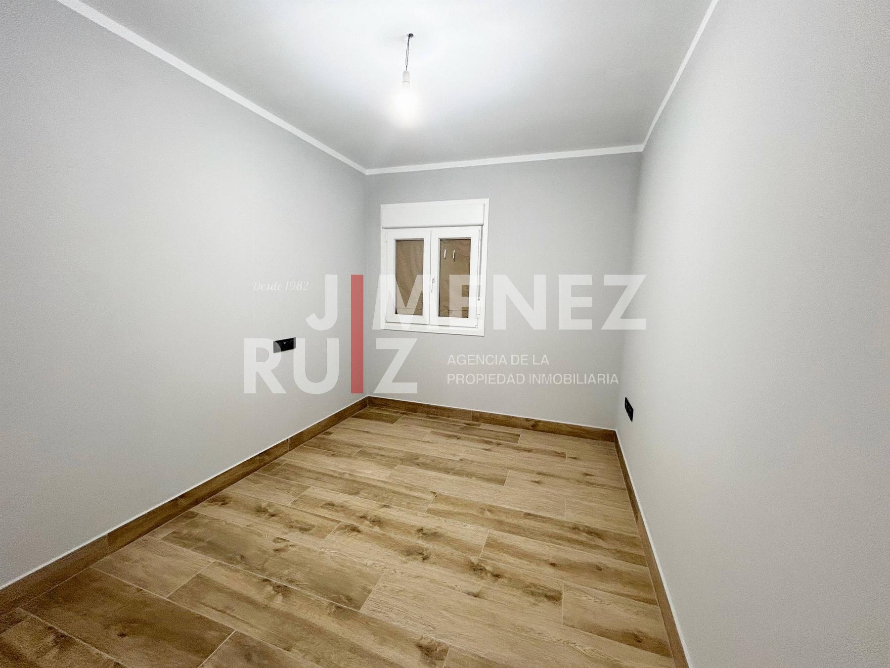For sale of duplex in Cádiz