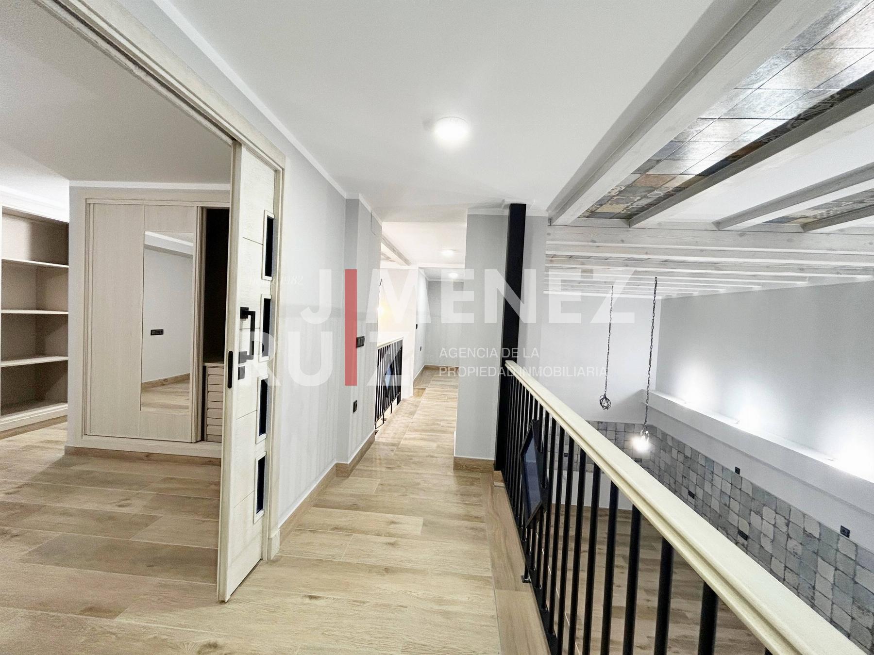 For sale of duplex in Cádiz