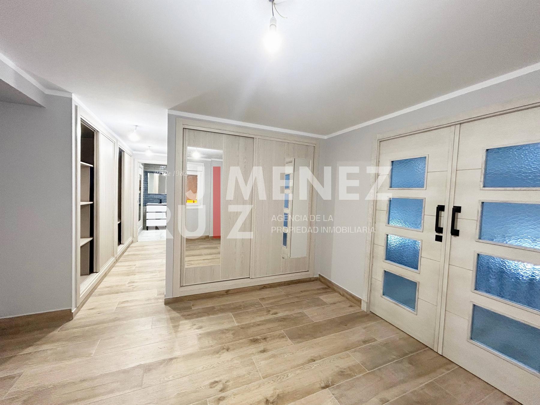 For sale of duplex in Cádiz