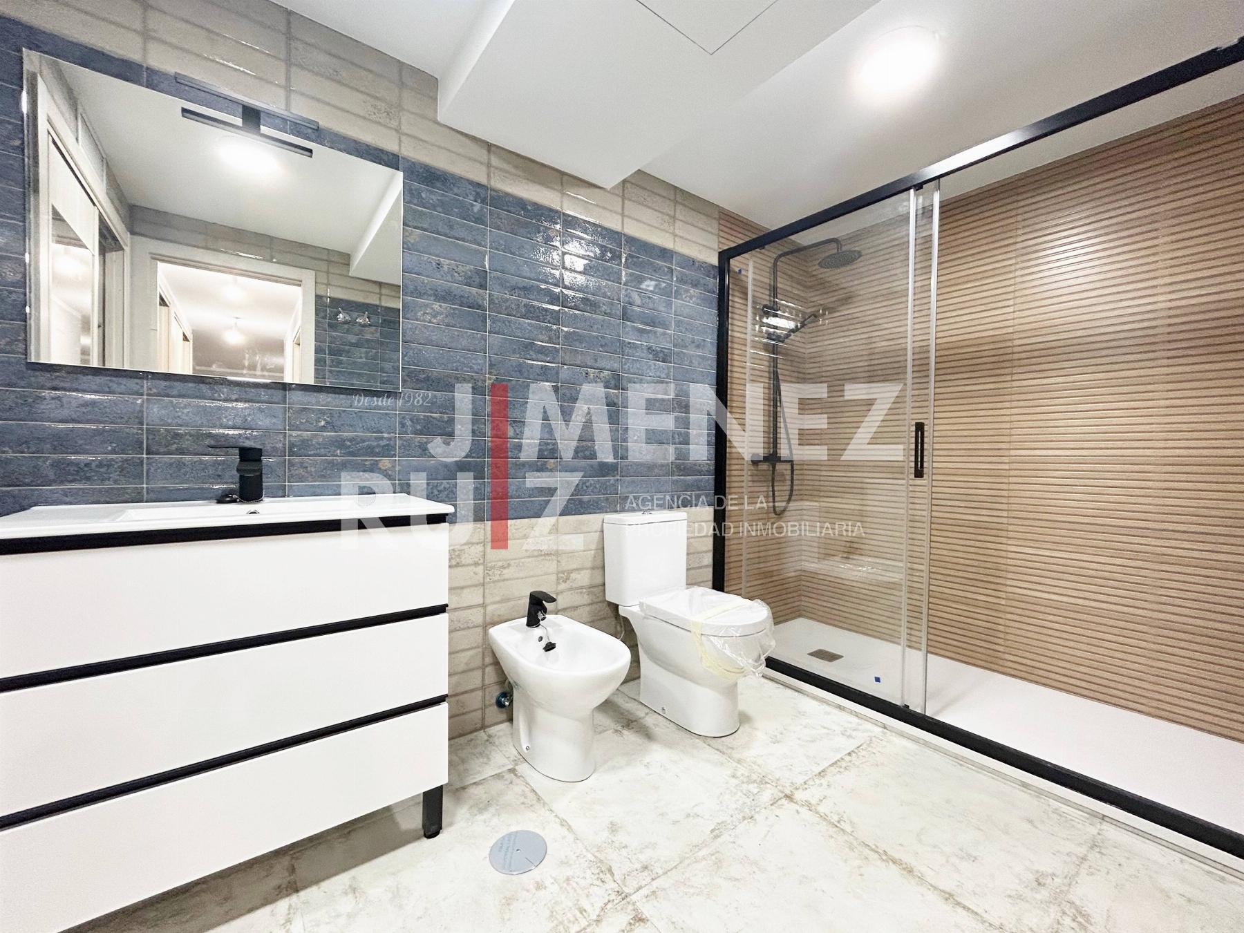 For sale of duplex in Cádiz