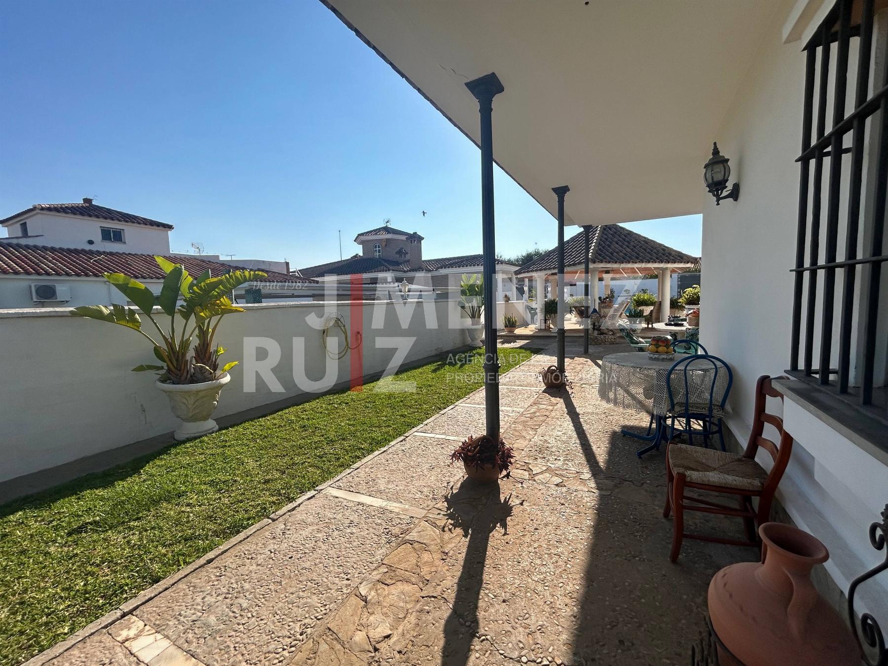 For sale of chalet in El Puerto de Santa María