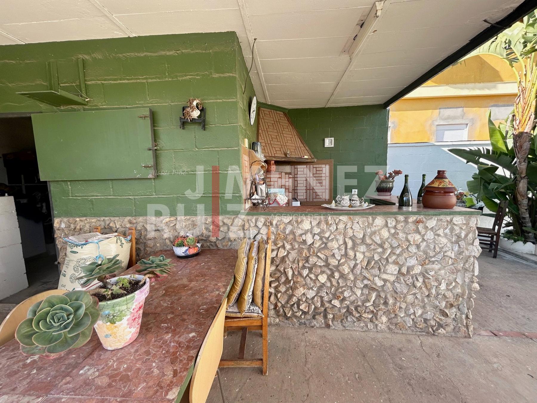 For sale of chalet in El Puerto de Santa María
