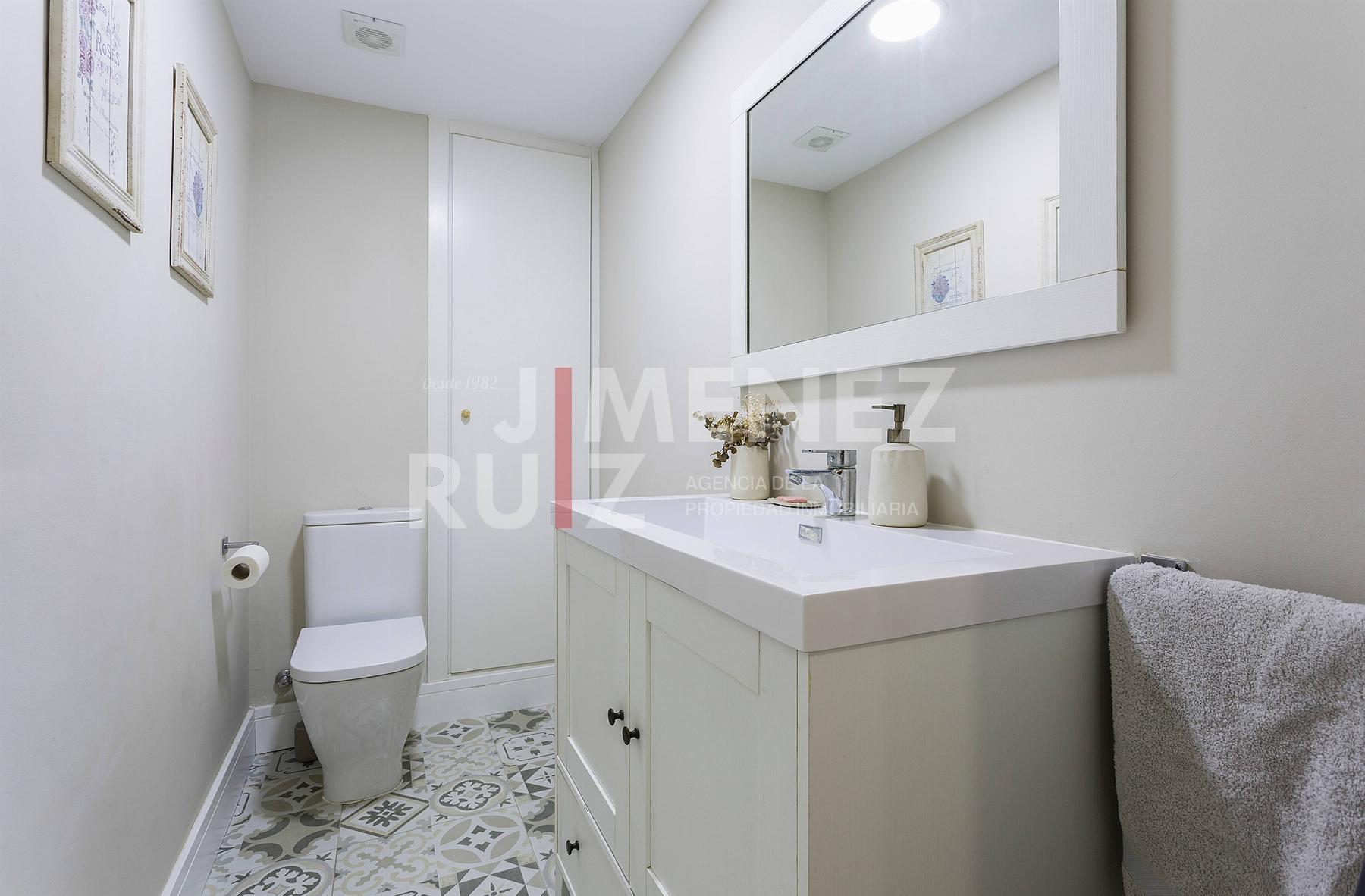 For sale of flat in Cádiz