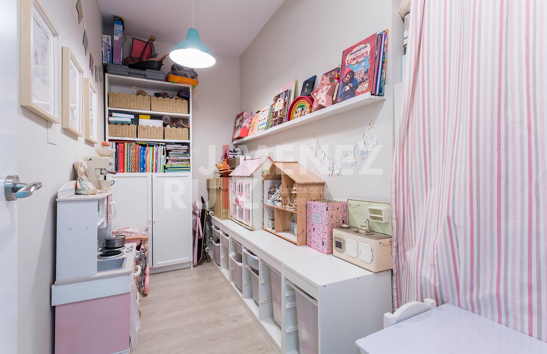For sale of flat in Cádiz