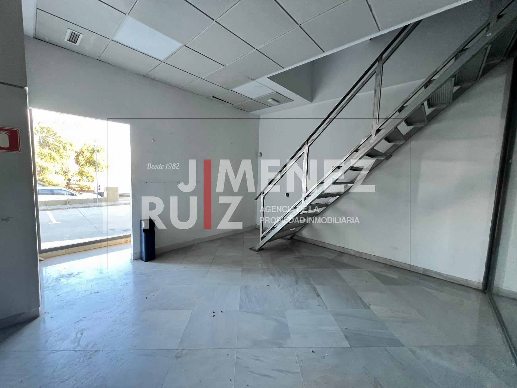 For sale of commercial in El Puerto de Santa María