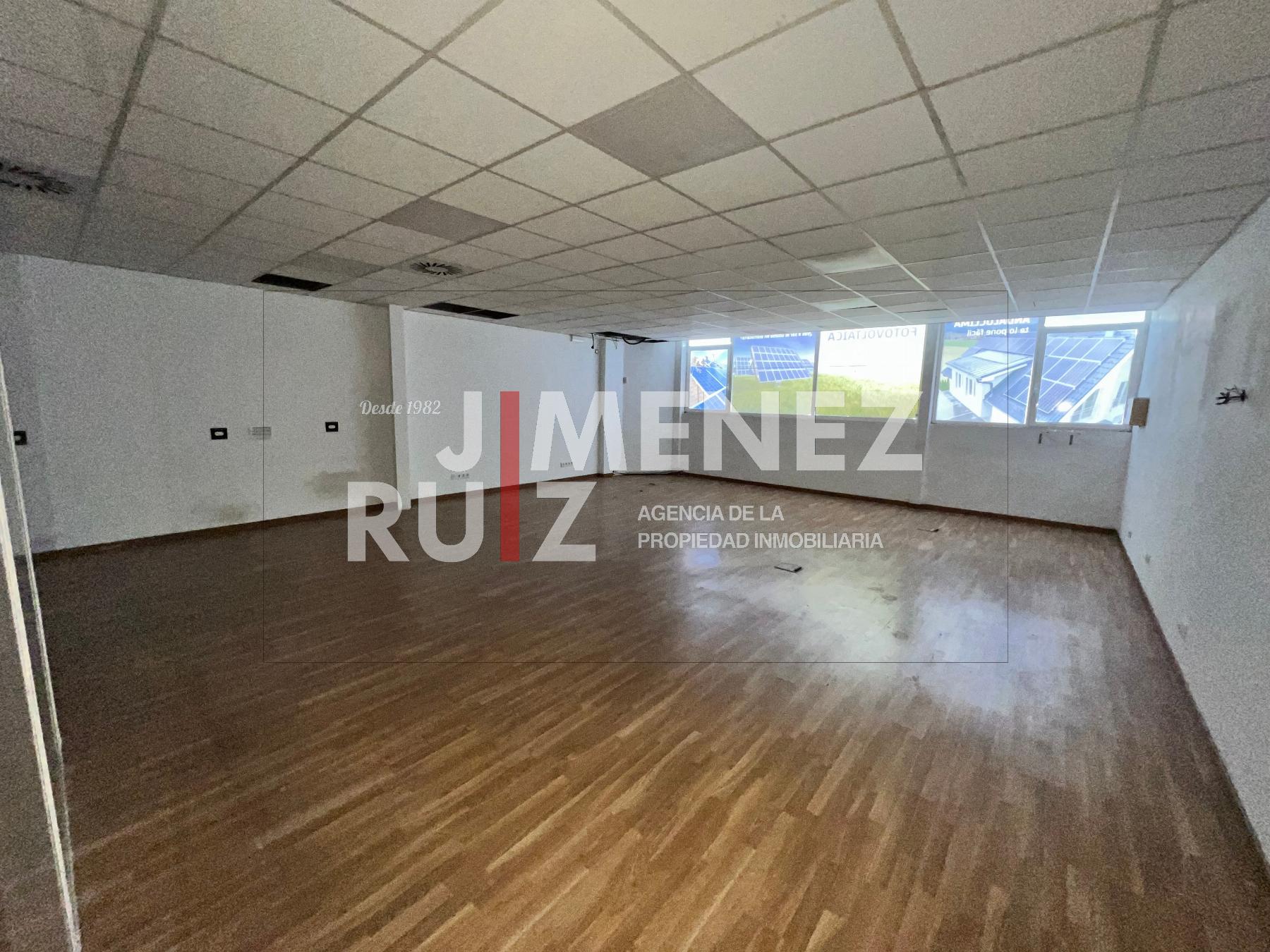 For sale of commercial in El Puerto de Santa María