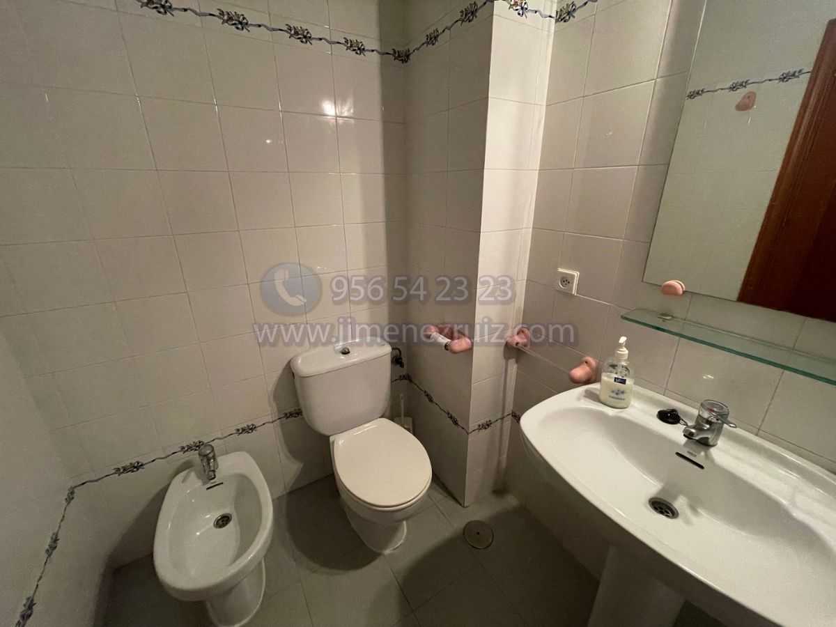 For sale of flat in El Puerto de Santa María