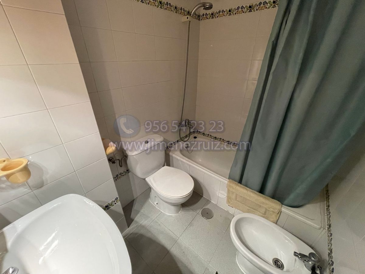 For sale of flat in El Puerto de Santa María