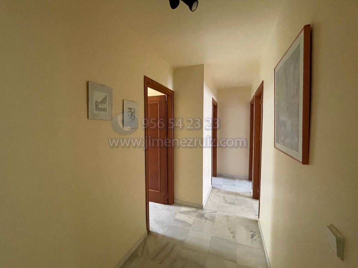For sale of flat in El Puerto de Santa María