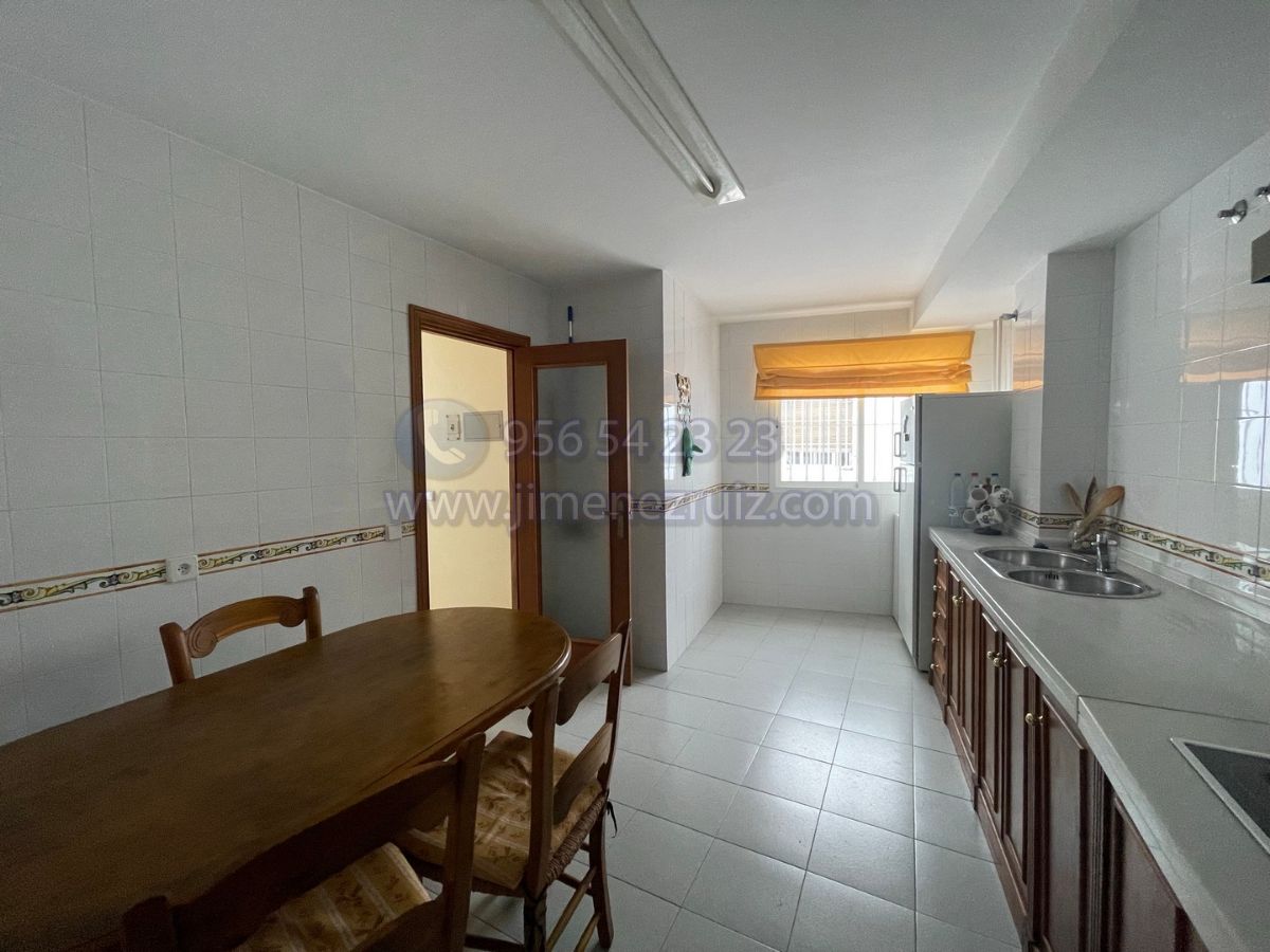 For sale of flat in El Puerto de Santa María