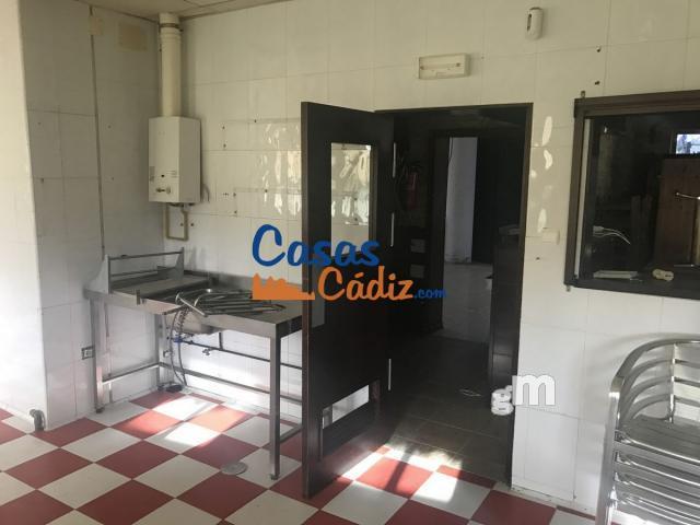Venta de local comercial en Rota