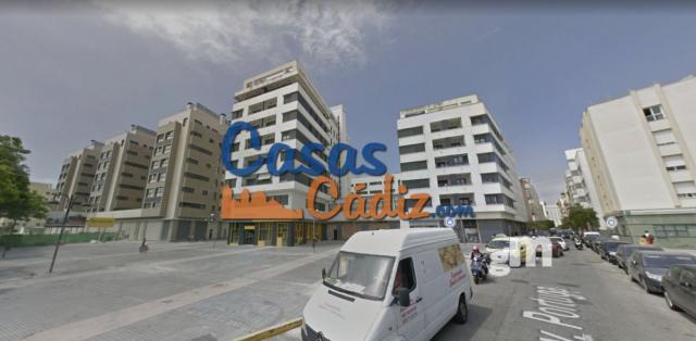 For sale of garage in Cádiz