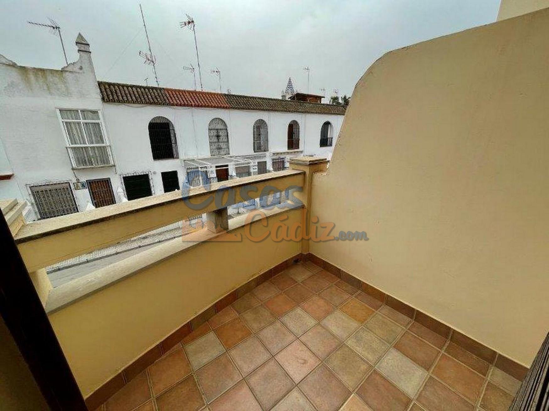 For sale of duplex in Chipiona