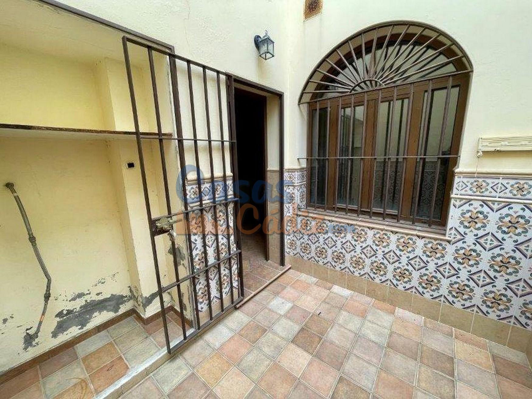 For sale of duplex in Chipiona