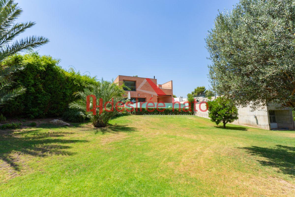 For sale of chalet in Rocafort