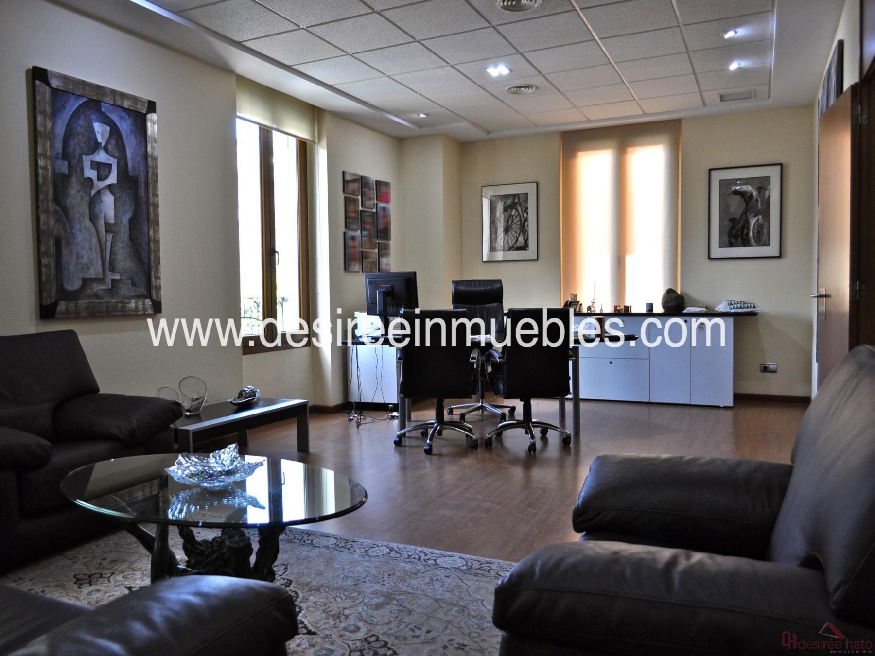 For rent of building in Valencia