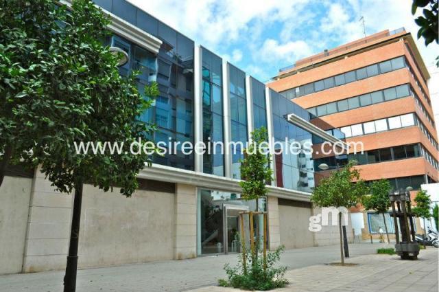 For sale of building in Valencia