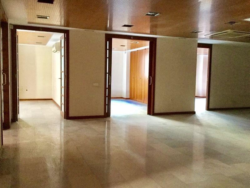 Til salg fra kontor i Valencia