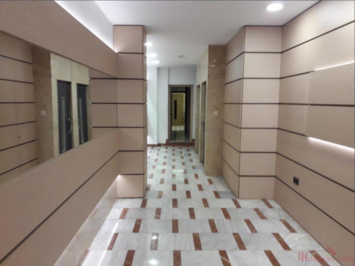 Til salg fra kontor i Valencia