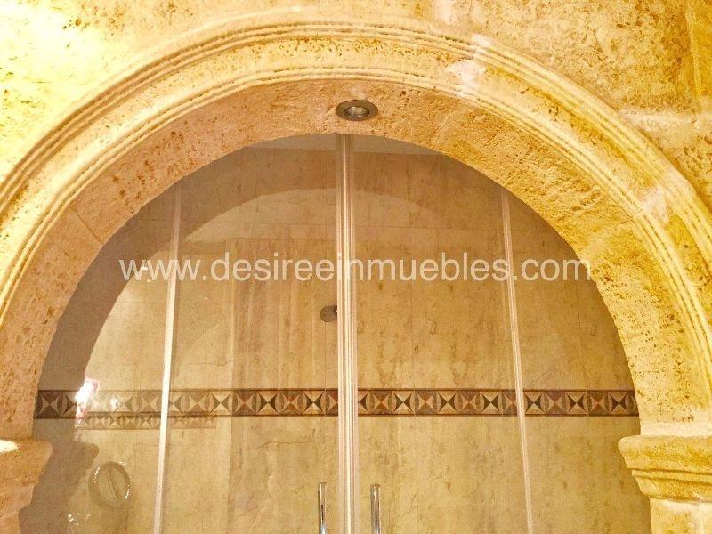 For sale of house in Valencia