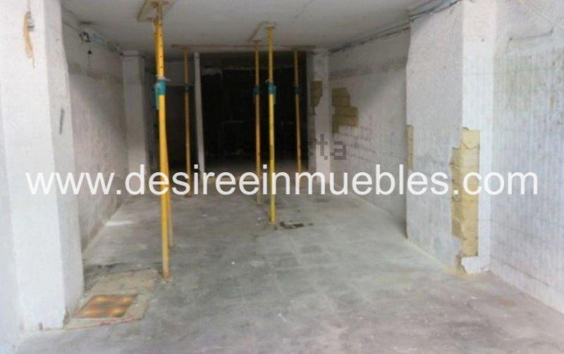 Venda de local comercial em Valencia