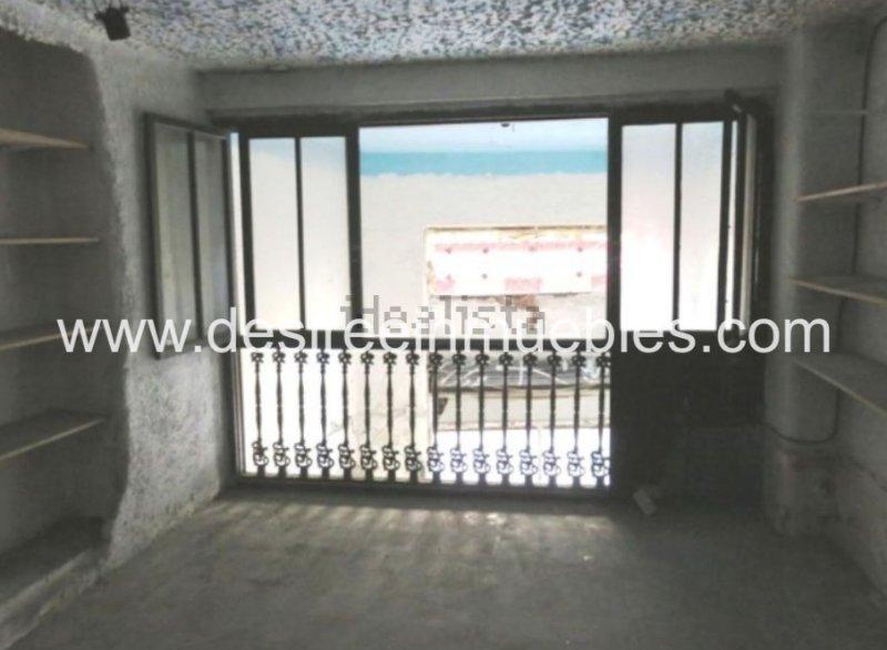 Venda de local comercial em Valencia