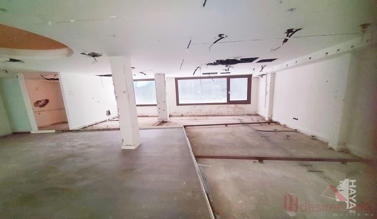 For sale of commercial in Valencia