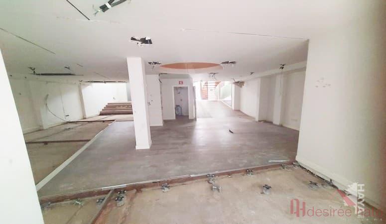 For sale of commercial in Valencia