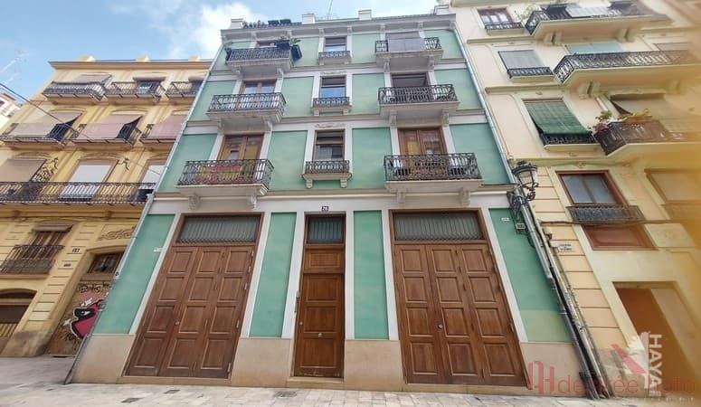 For sale of commercial in Valencia