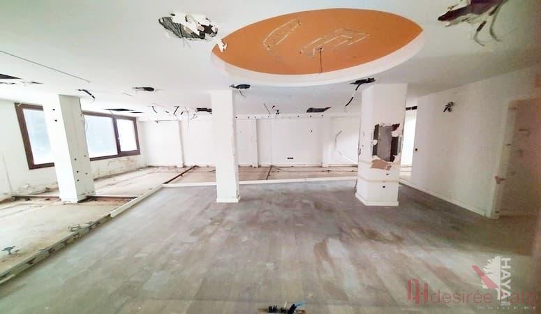 For sale of commercial in Valencia