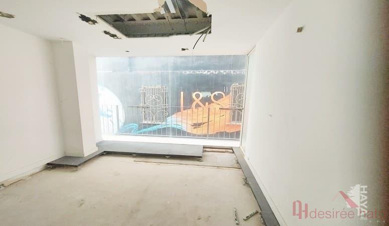 For sale of commercial in Valencia