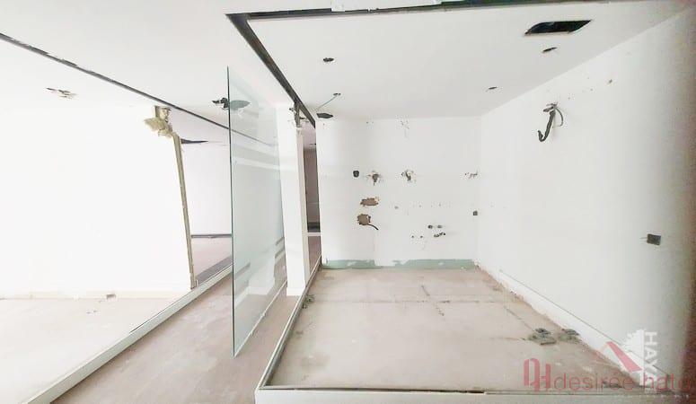 For sale of commercial in Valencia