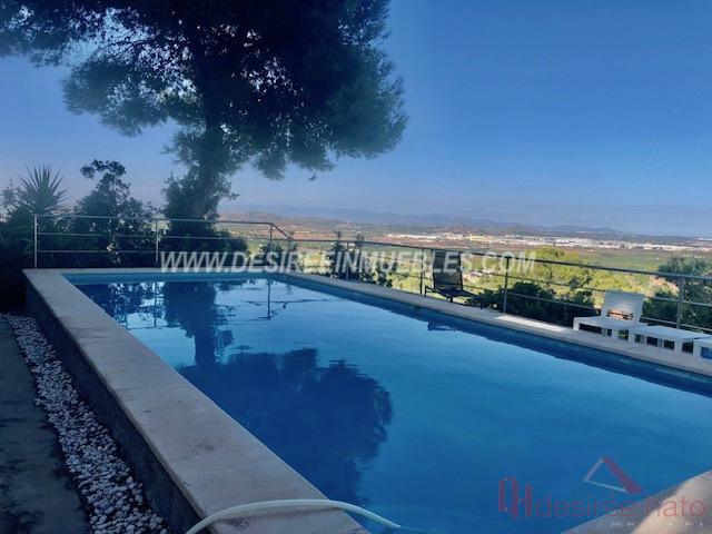 Venta de chalet en Chiva