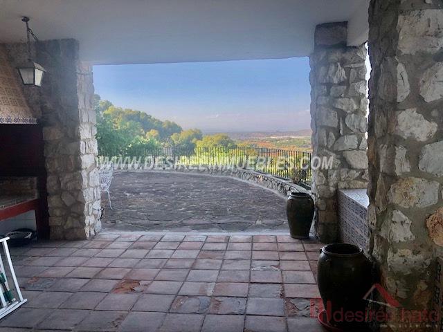 Venta de chalet en Chiva