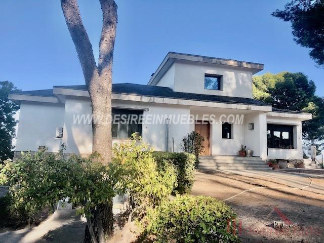 Venta de chalet en Chiva