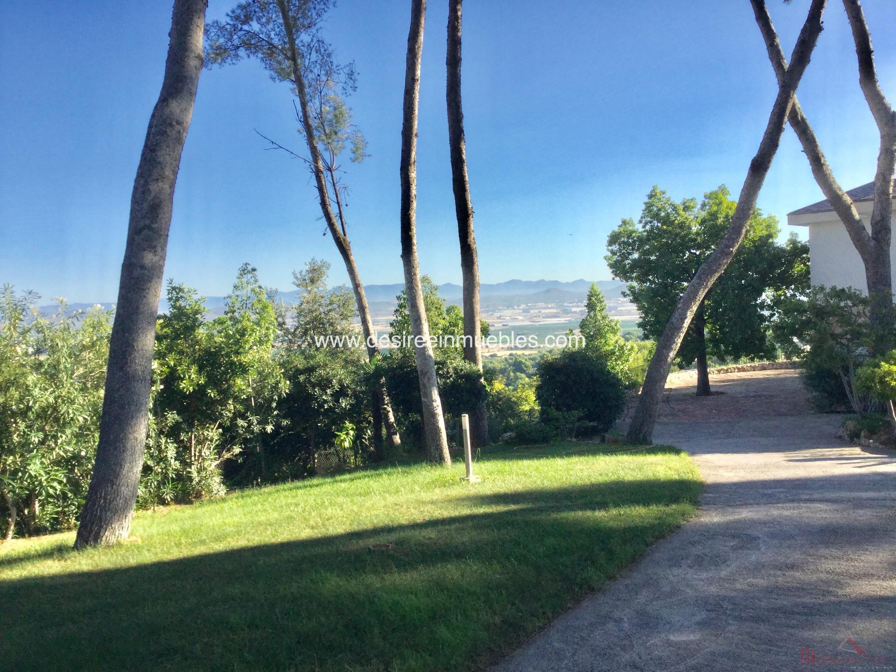 Venta de chalet en Chiva