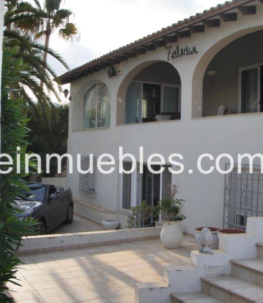 Zu verkaufen von chalet in
 Calpe