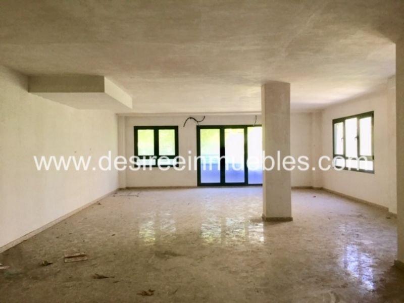 For rent of office in Valencia