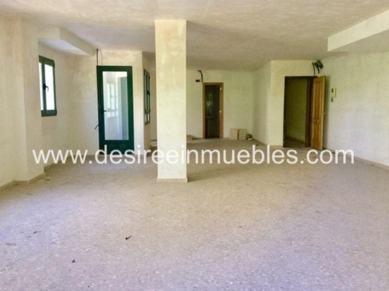 For rent of office in Valencia