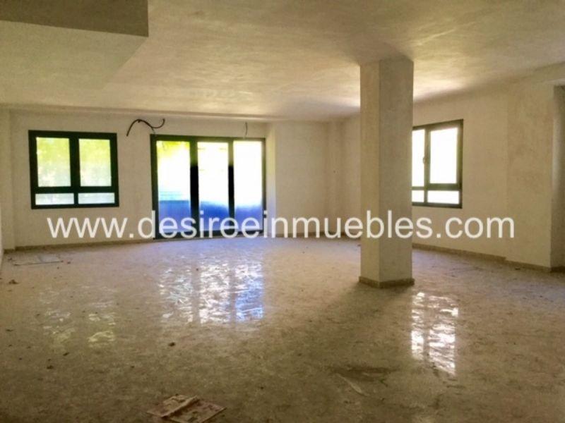 For rent of office in Valencia