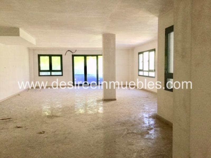 For rent of office in Valencia