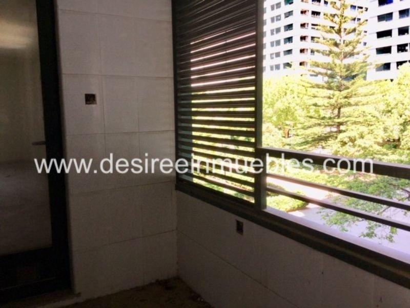 For rent of office in Valencia