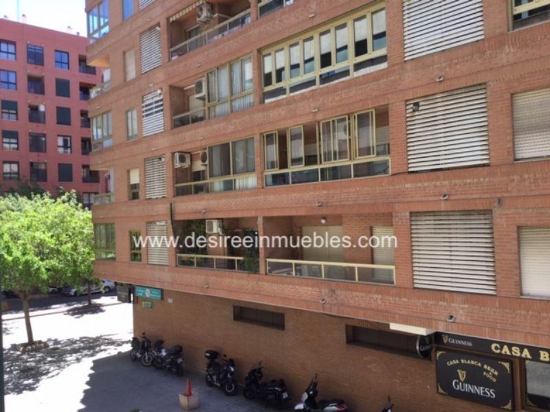 For rent of office in Valencia