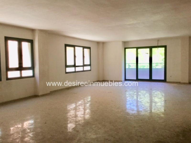 For rent of office in Valencia