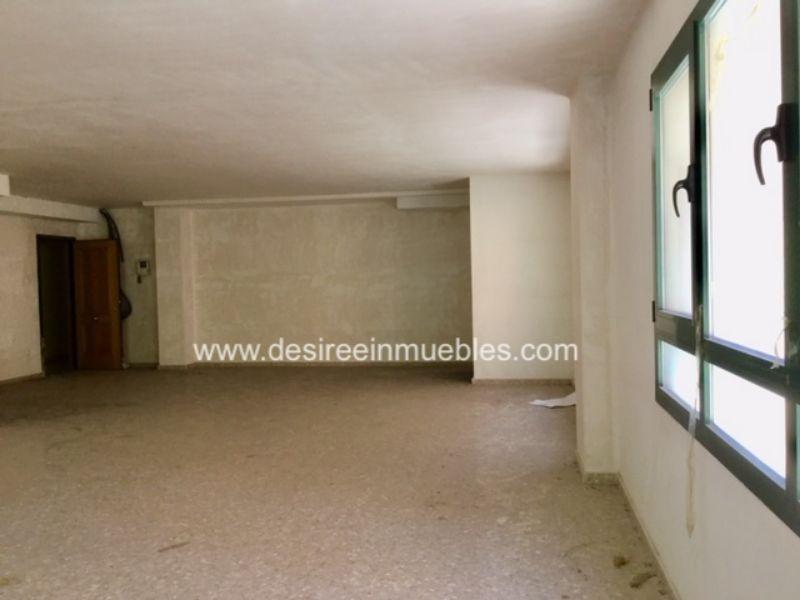 For rent of office in Valencia