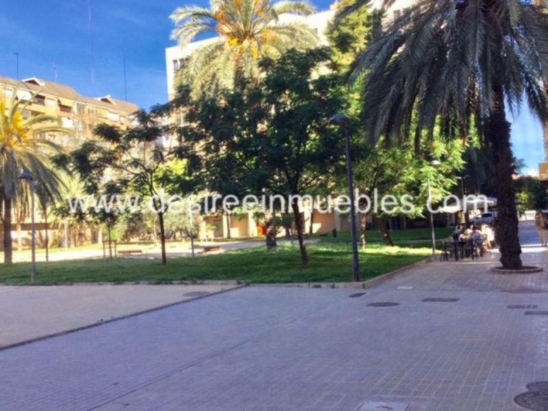 Venta de local comercial en Valencia