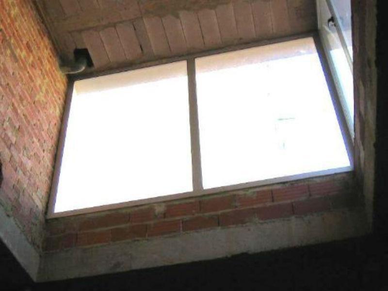 Til salg fra forretningslokale i Valencia