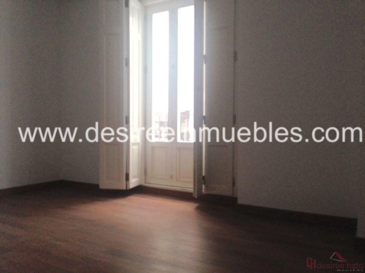 For sale of office in Valencia