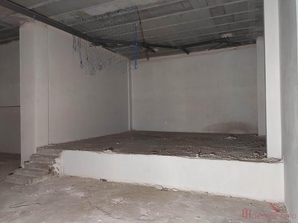 For sale of commercial in Valencia