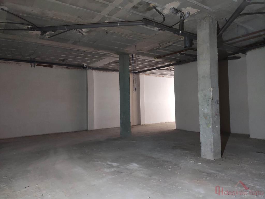 For sale of commercial in Valencia